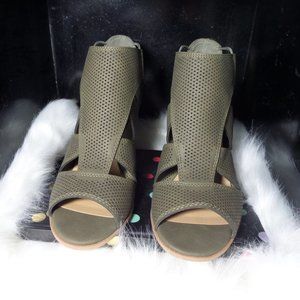 Soda Peeptoe Sandals